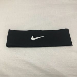 NWOT Nike Headband